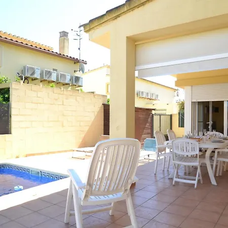 Holiday home Blaumar Riumar